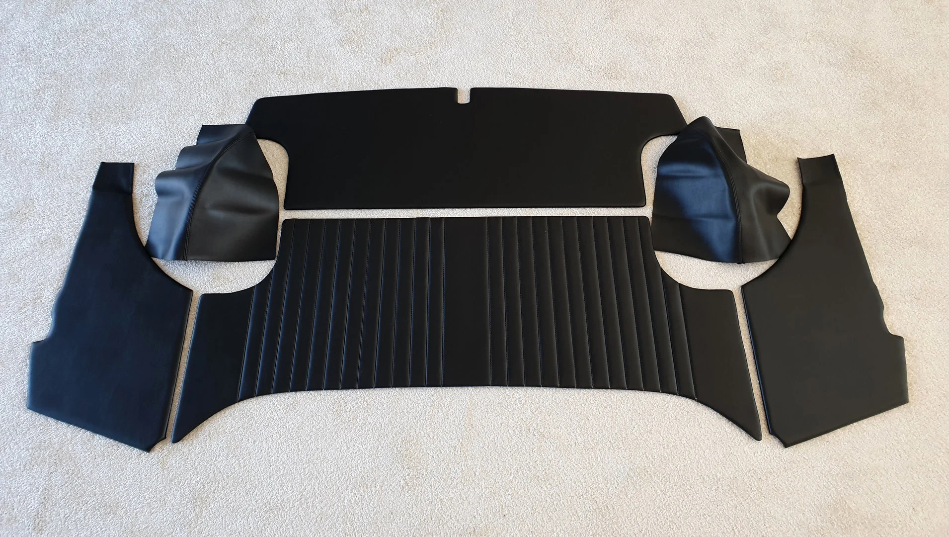 Fiat 850 Spider Seitenverkleidung hinten Verdeckkasten