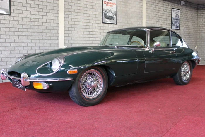 Jaguar E-Type Serie 1 und Serie 2 2+2 Coupe flat floor
