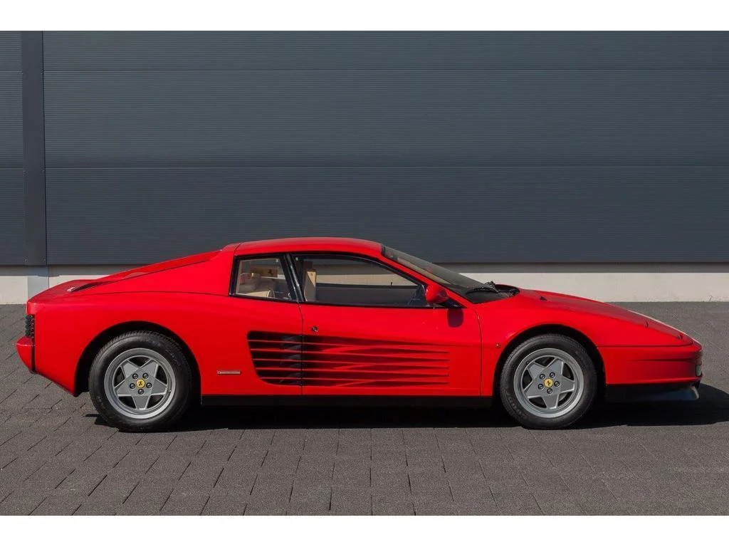 Ferrari Testarossa Baujahr 1984-1991 LHD