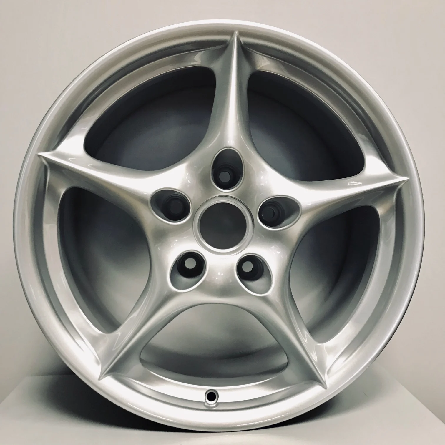 Llanta Replica Porsche 241 Youngtimer 8,0x18 5x130 Et 50 71,6 Silver