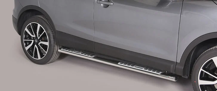 Estriberas Nissan Qashqai 14 >