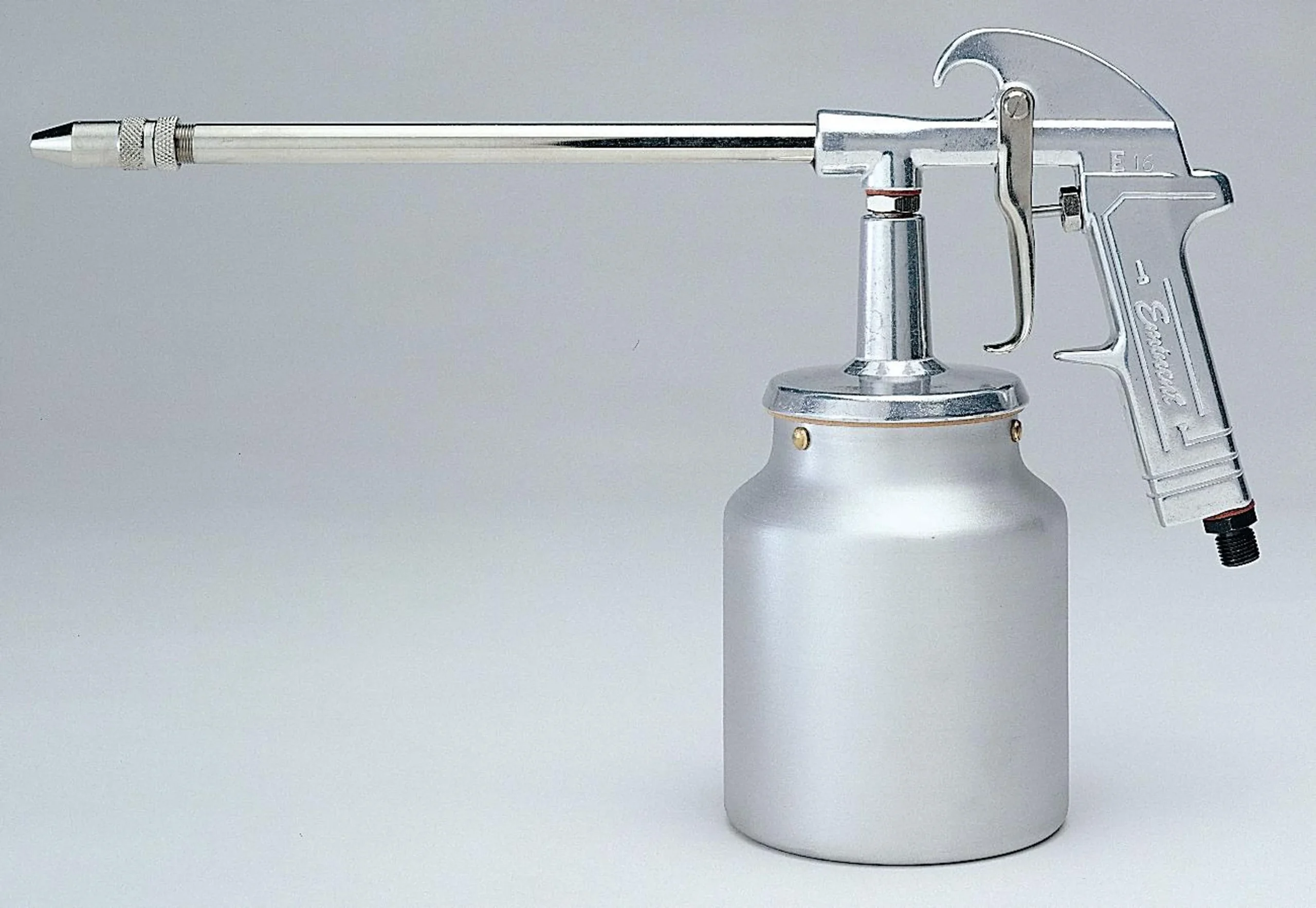 EMINENT E16 Pulverizador de líquidos cromado con vaso de aluminio de 1 litro